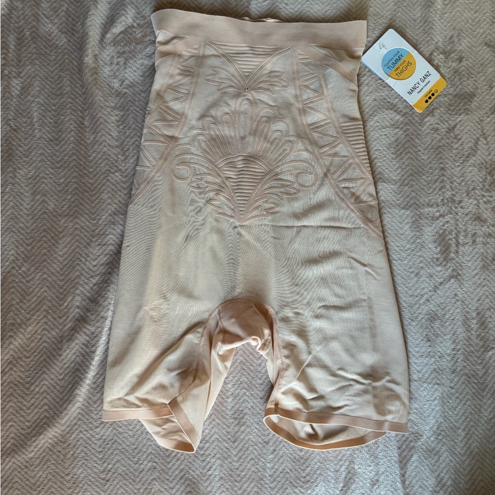 NWT Nancy Gang Tammy tighten - size S